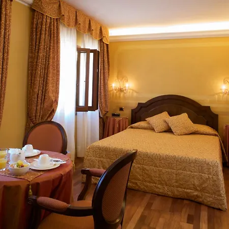 Al Codega Otel Venedik