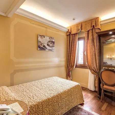 Otel Al Codega Venedik